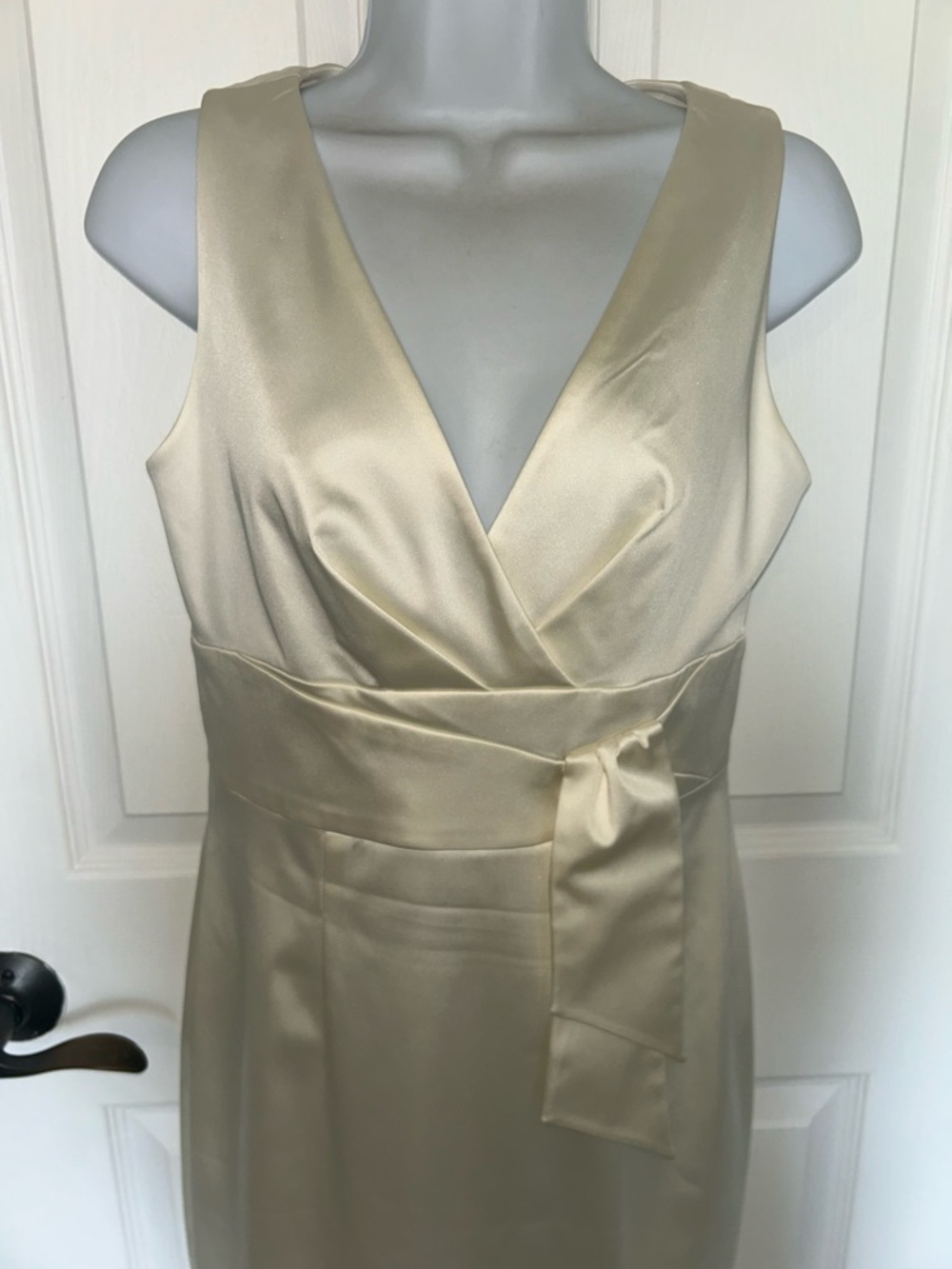 Kay Unger NY Ivory Satin Wrap Dress Size 8 Cocktail Wedding Guest - Picture 3 of 8